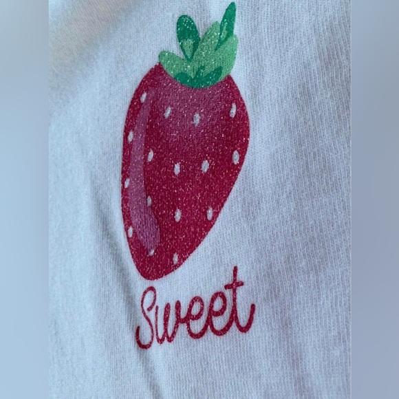 The Children’s Place Sweet Strawberry Outfit Girls’ 5T NWT - Picture 3 of 9